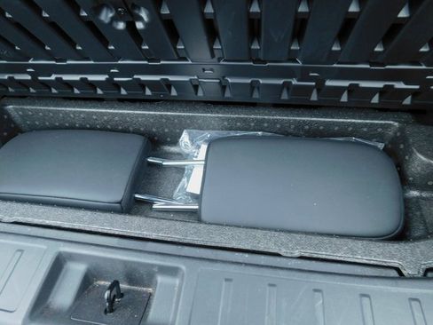 Used 2024 Mitsubishi Outlander SE image 14