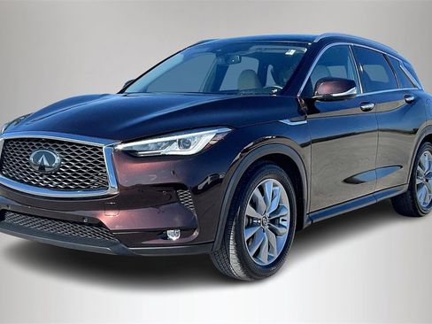 Used 2021 INFINITI QX50 Essential image 2
