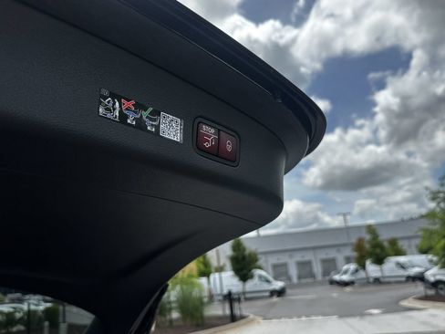 Certified 2026 Mercedes-Benz GLC 300 4MATIC image 22