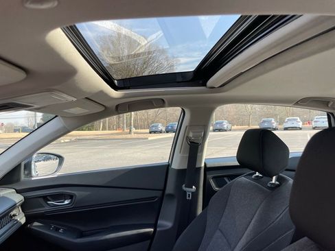 Certified 2025 Honda Accord SE image 28