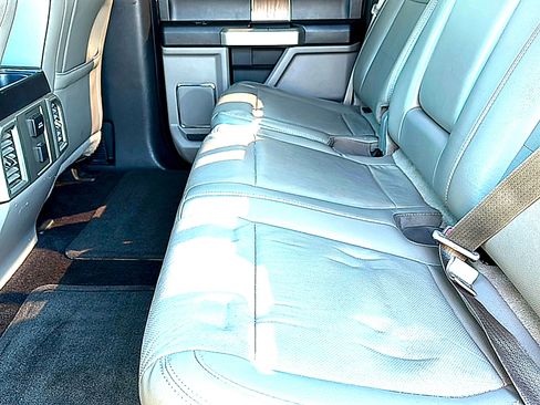 Used 2015 Ford F150 Lariat image 18