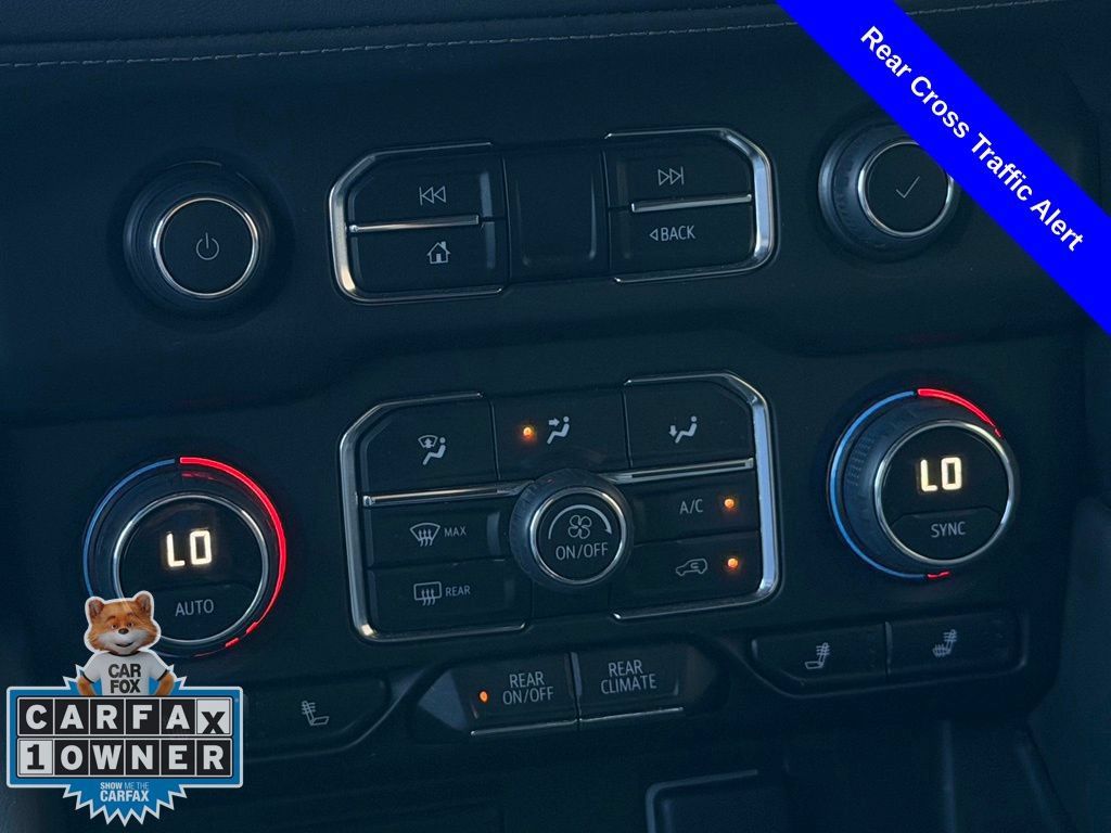 Used 2024 Chevrolet Suburban Z71 w/ Luxury Package AWD/4WD image 17