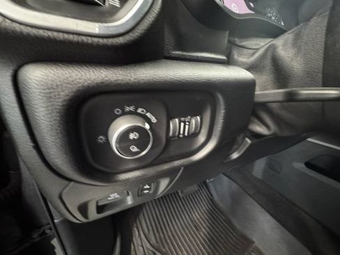 Used 2020 RAM 1500 Laramie w/ Sport Appearance Package AWD/4WD image 22
