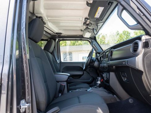 Used 2021 Jeep Gladiator Sport AWD/4WD image 33