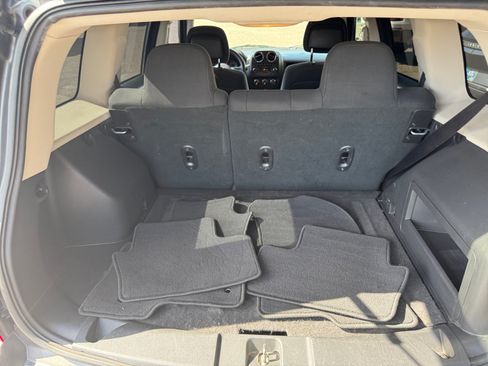Used 2017 Jeep Patriot Sport w/ Power Value Group FWD image 30