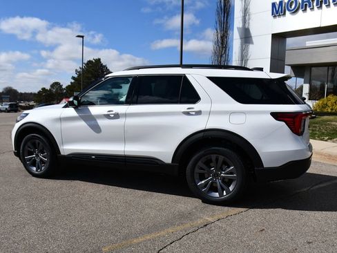 New 2026 Ford Explorer Active image 3