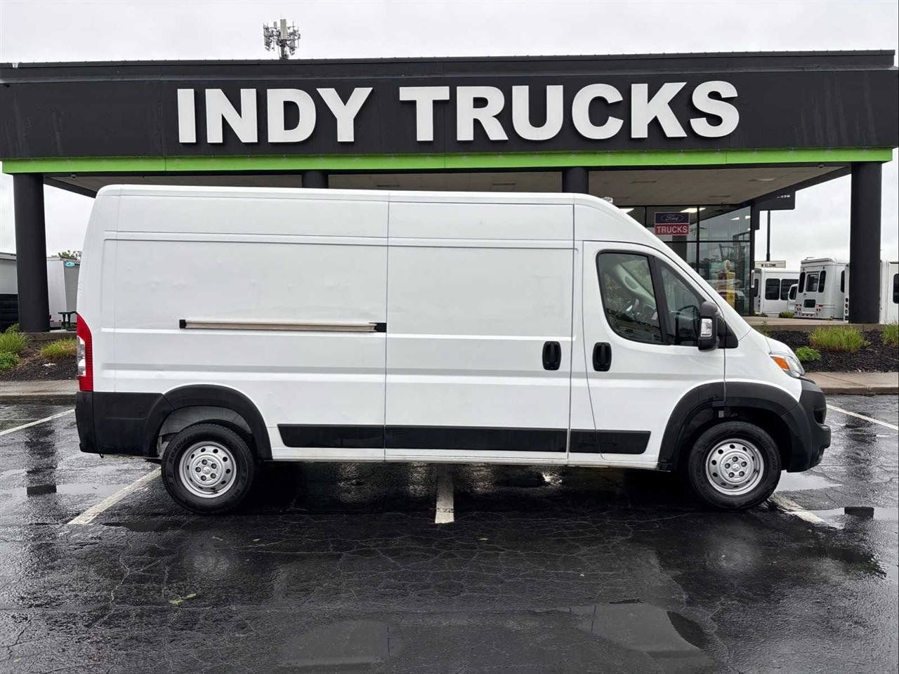 Used 2023 RAM ProMaster 2500 FWD image 1