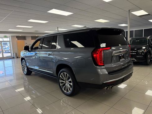 Used 2022 GMC Yukon XL Denali w/ Denali Premium Package RWD image 4