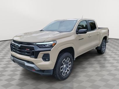 Used 2023 Chevrolet Colorado Z71 w/ Z71 Convenience Package 2
