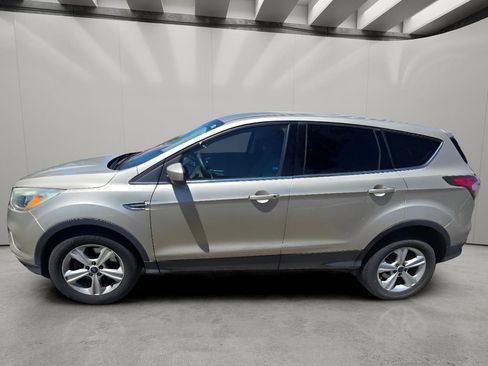 Used 2017 Ford Escape SE AWD/4WD image 4