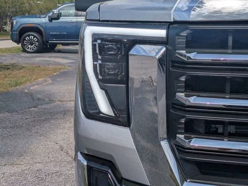 New 2026 GMC Sierra 2500 SLT w/ SLT Premium Package AWD/4WD image 11