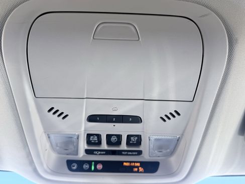 Used 2024 Buick Enclave Avenir w/ LPO, Hit The Road Package image 75