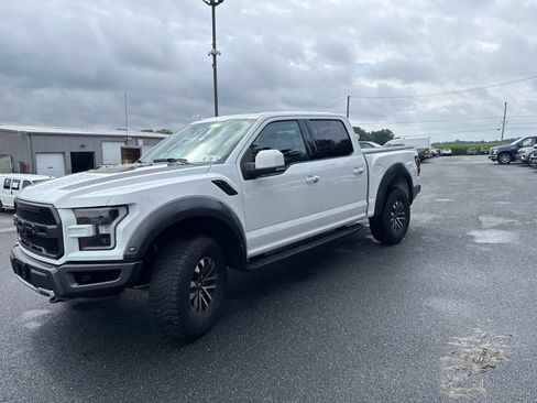 Used 2019 Ford F150 Raptor w/ Equipment Group 802A Luxury AWD/4WD image 3