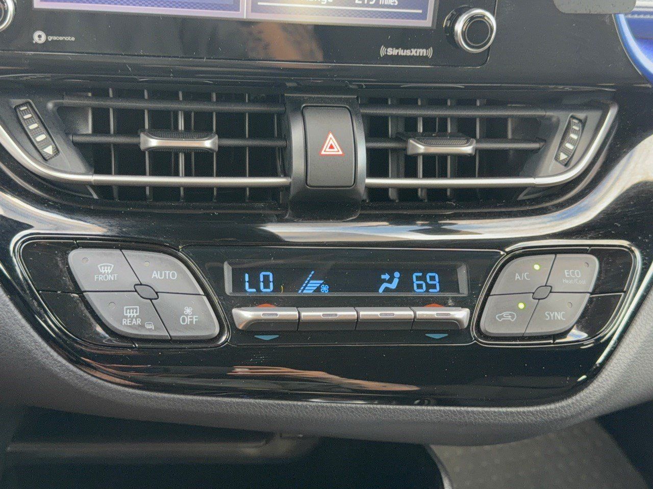 Used 2022 Toyota C-HR XLE FWD image 22
