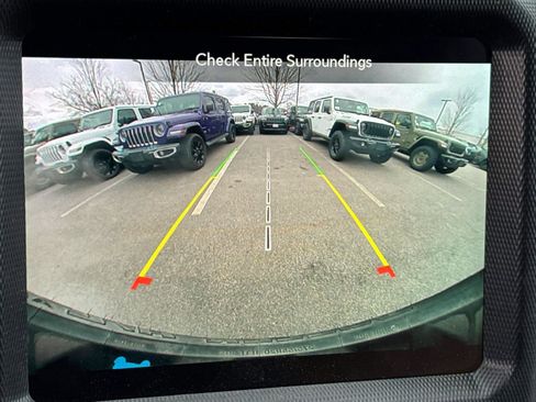 Used 2023 Jeep Wrangler Unlimited Sahara w/ Cold Weather Group image 18