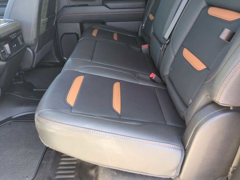 Used 2024 GMC Sierra 2500 AT4 w/ AT4 Premium Plus Package AWD/4WD image 25