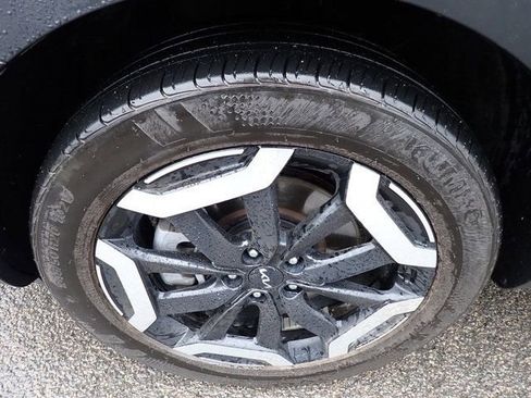 Used 2023 Kia Telluride S AWD/4WD image 7