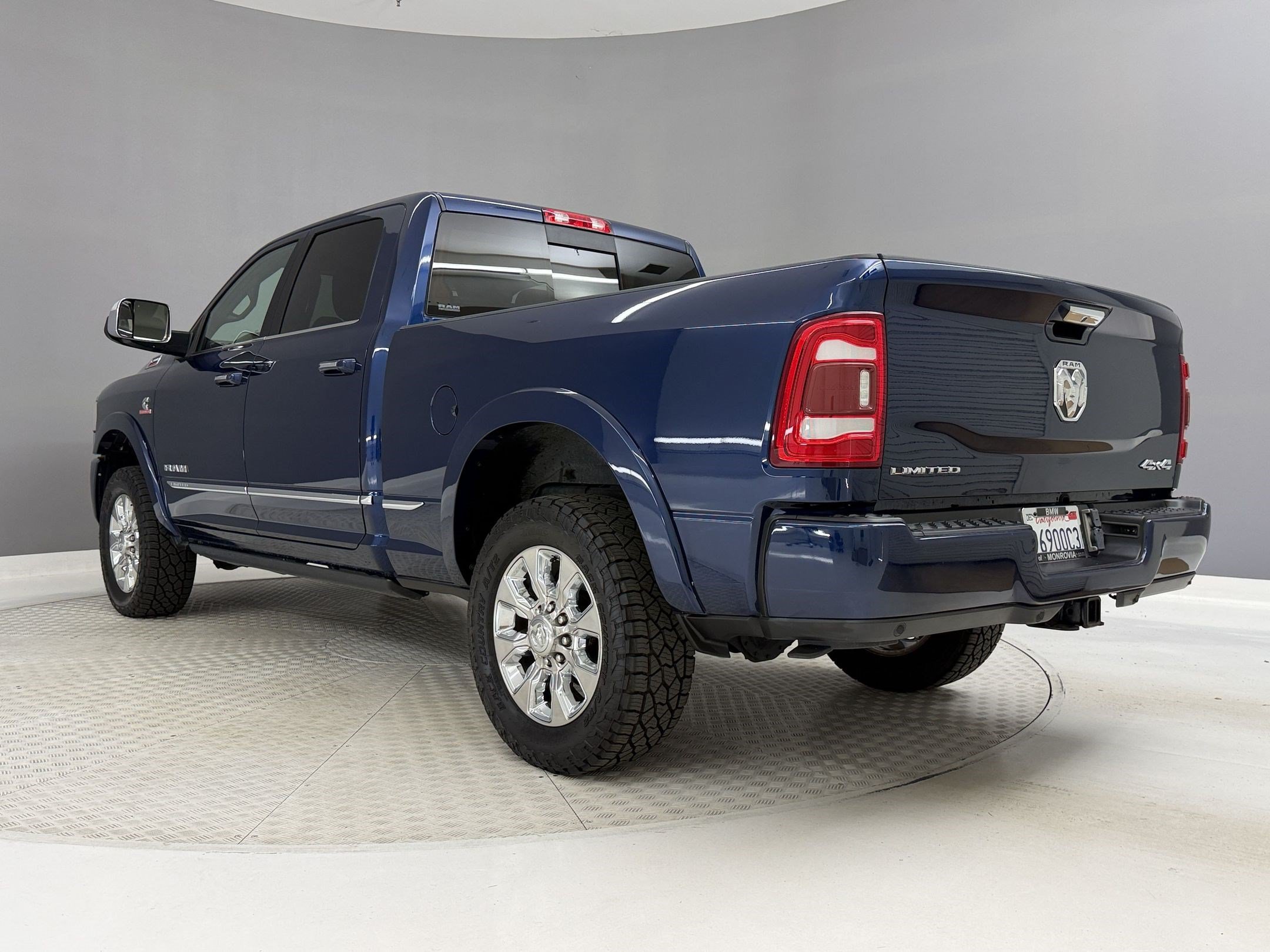 Used 2020 RAM 2500 Limited w/ Safety Group AWD/4WD image 3
