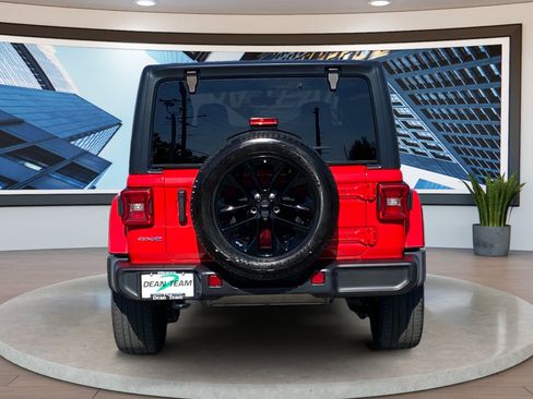 Used 2021 Jeep Wrangler Unlimited Sahara w/ Cold Weather Group AWD/4WD image 7