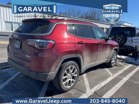 Used 2022 Jeep Compass Latitude image 5