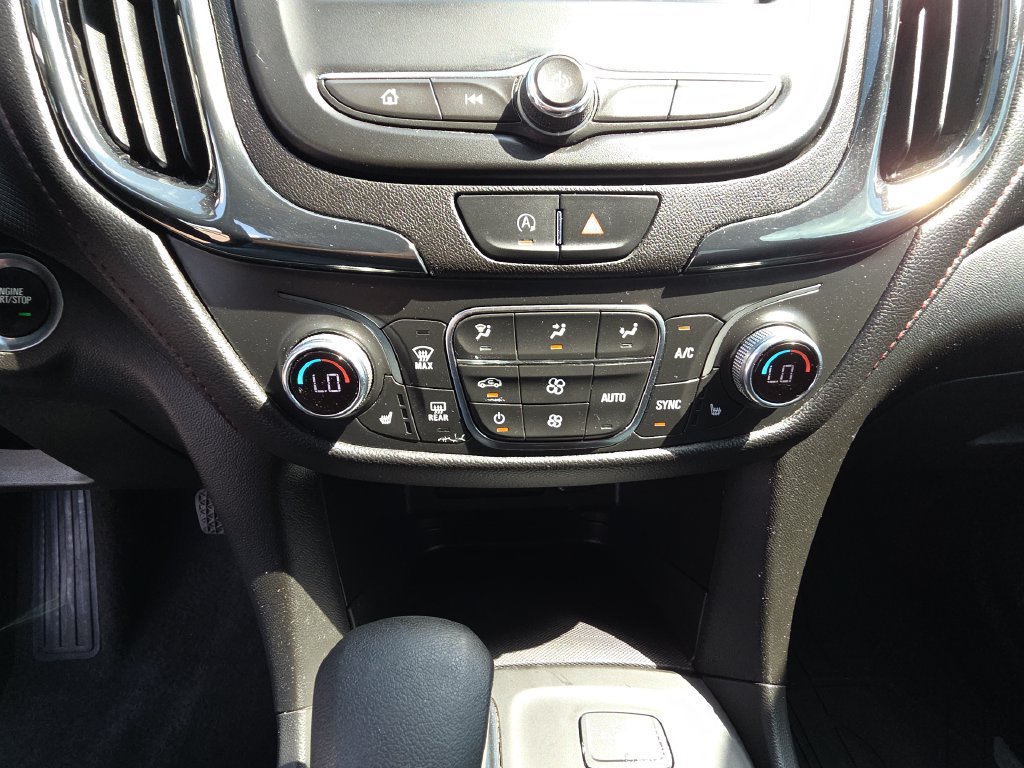 Used 2022 Chevrolet Equinox RS w/ LPO, Floor Liner Package FWD image 23