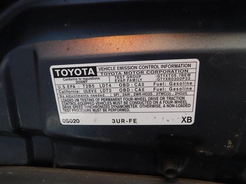 Used 2016 Toyota Tundra SR5 w/ TRD Off Road Package AWD/4WD image 50