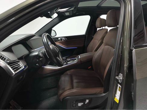 Used 2022 BMW X5 sDrive40i w/ M Sport Package RWD image 8
