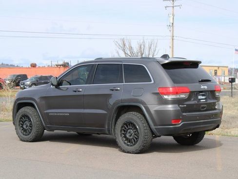 Used 2017 Jeep Grand Cherokee Laredo w/ Quick Order Package 23E image 3