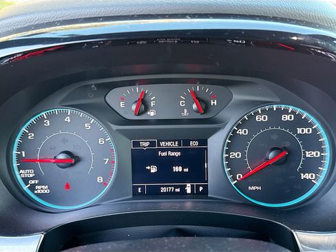 Used 2023 Chevrolet Traverse LS image 39