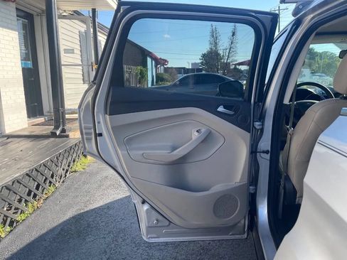 Used 2017 Ford Escape Titanium FWD image 22