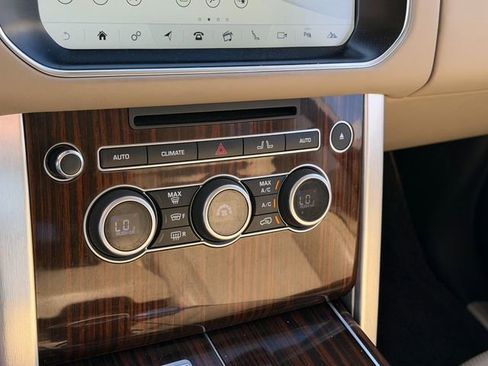 Used 2017 Land Rover Range Rover HSE AWD/4WD image 18