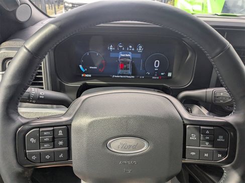 Used 2025 Ford F250 Platinum w/ FX4 Off-Road Package image 31