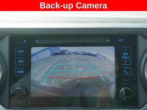 Used 2019 Toyota Tacoma TRD Sport AWD/4WD image 5