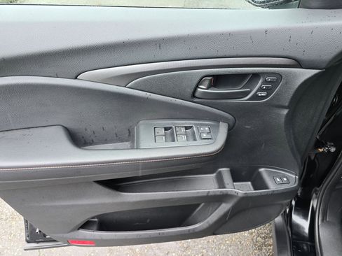 Used 2023 Honda Passport TrailSport image 22