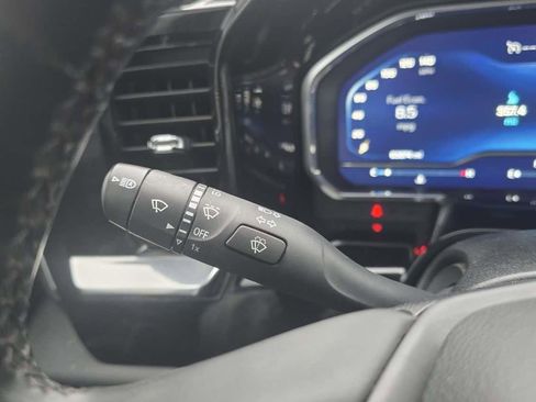 Used 2024 Chevrolet Silverado 3500 LT image 23