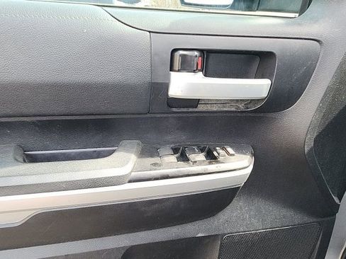 Used 2016 Toyota Tundra SR5 w/ TRD Off Road Package image 13