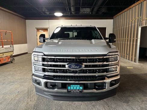 Used 2024 Ford F250 Lariat image 2
