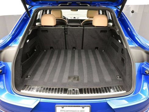 Certified 2025 Porsche Cayenne S AWD/4WD image 16