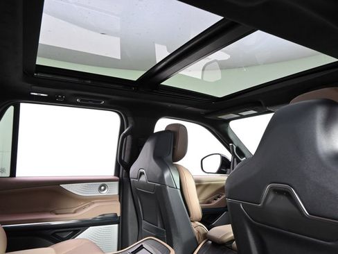 New 2026 Lincoln Navigator Black Label AWD/4WD image 17