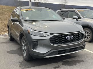 Used 2025 Ford Escape ST-Line video 1
