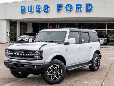 New 2025 Ford Bronco Outer Banks image 39