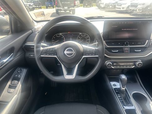 Used 2025 Nissan Altima 2.5 SV w/ SV Special Edition Package FWD image 23