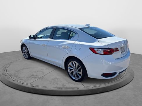 Used 2017 Acura ILX w/ Premium Package image 6