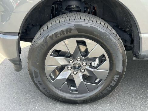 Used 2025 Ford F150 Lightning Lariat w/ Max Trailer Tow Package AWD/4WD image 13