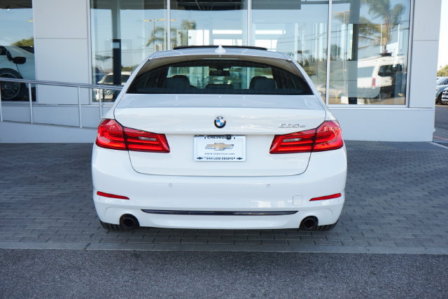 Used 2020 BMW 530e w/ Convenience Package RWD image 6