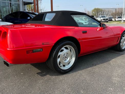 Used 1996 Chevrolet Corvette Convertible image 12