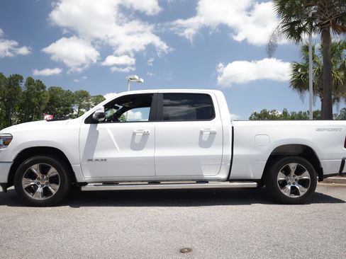 Used 2023 RAM 1500 Laramie AWD/4WD image 2