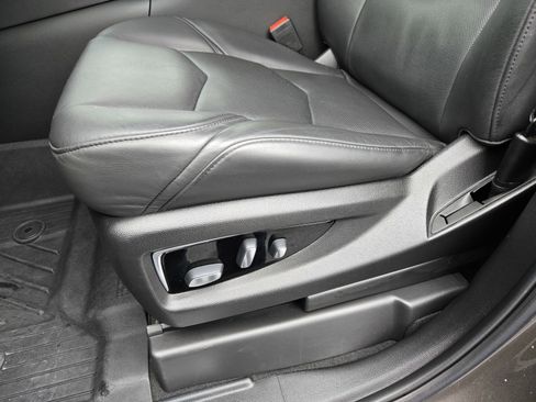 Used 2020 Cadillac Escalade ESV Premium Luxury image 14