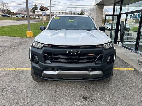 Used 2024 Chevrolet Colorado Trail Boss AWD/4WD image 13