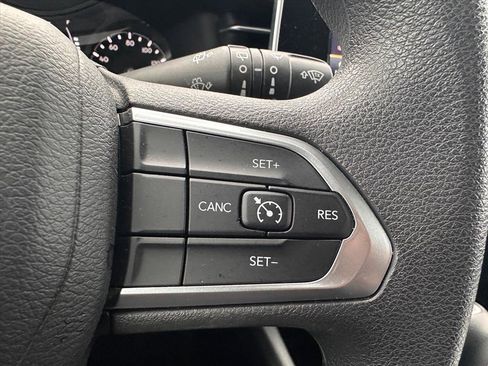 Used 2022 Jeep Compass Sport image 19